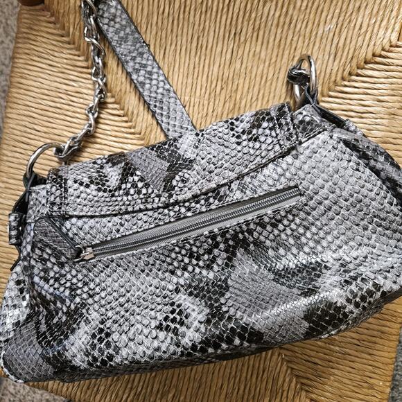 Nicole Miller Purse Patent Snakeskin Print Pattern Chain Accent Strap Zippers LN - Picture 7 of 12